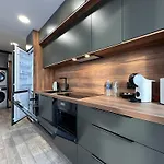 Elegant Center Escape I Free Parking I Wi-fi & Ac 아파트 클라이페다