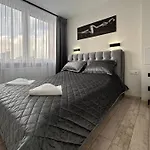 Elegant Center Escape I Free Parking I Wi-fi & Ac 클라이페다